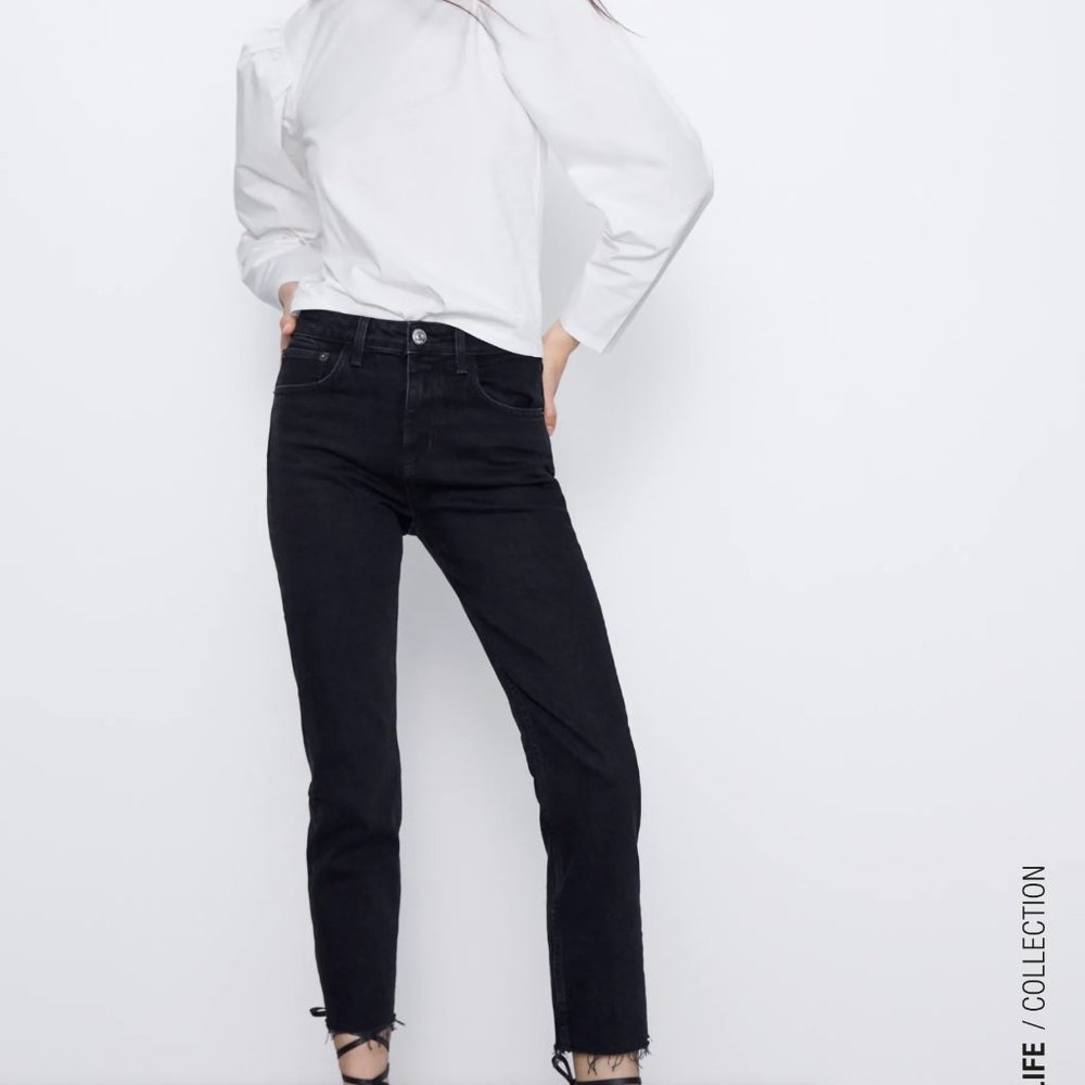 HI RISE SLIM FIT JEANS